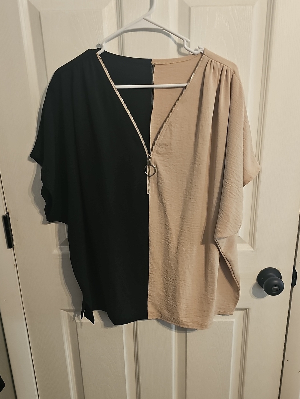 SHEIN Black & Taupe Colorblock Zip-Front Blouse